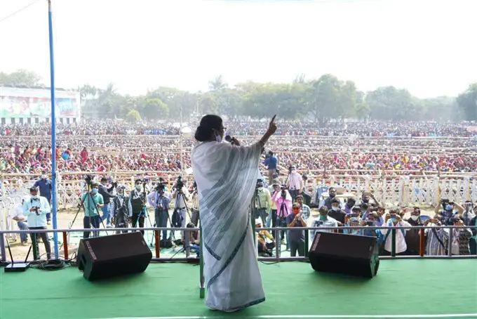 WBBSE Notes For Class 8 History Chapter 9 Structure Of Democracy And Rights Of People Mamata Banerjee Addressing Aa Rally at singur